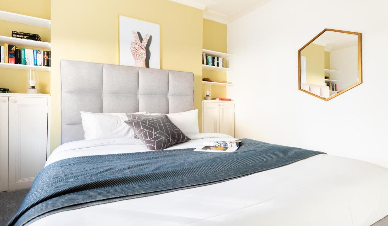 לונדון The Euston Square Escape - Modern And Central 4Bdr Home מראה חיצוני תמונה