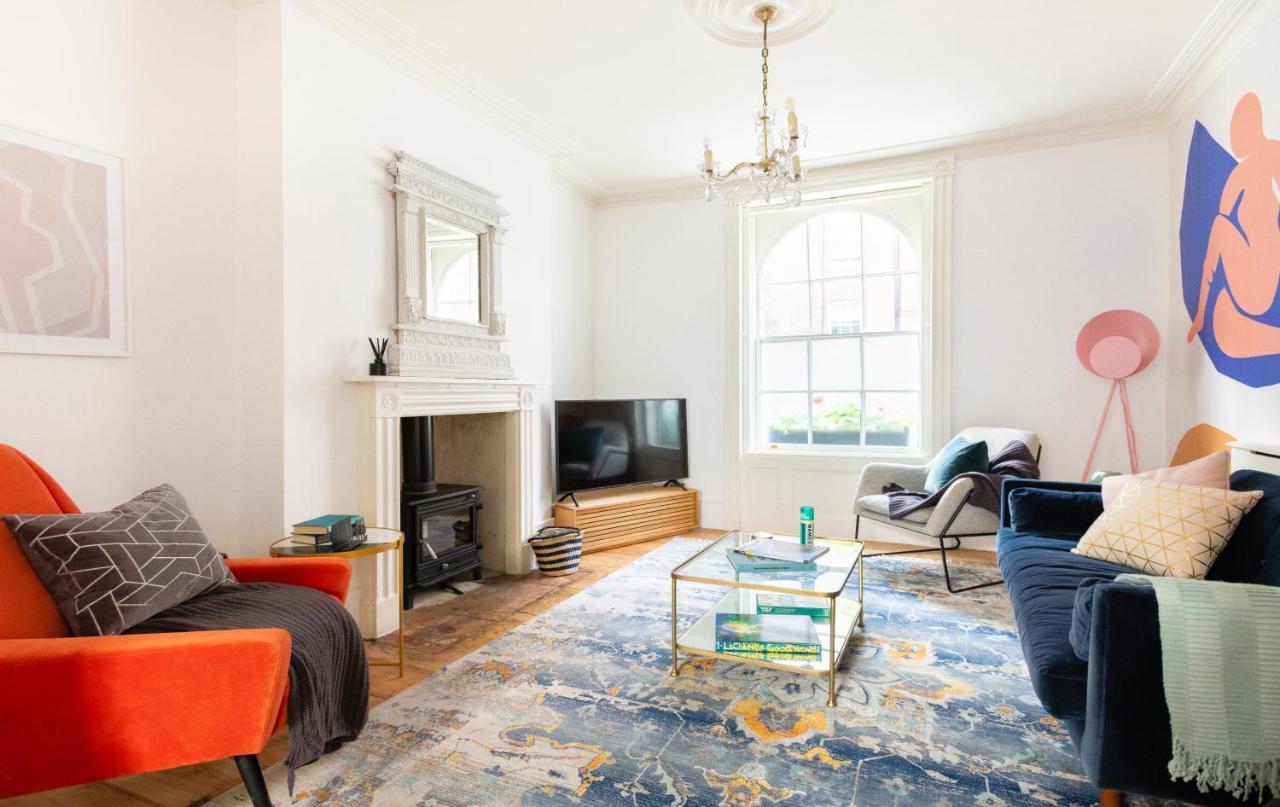לונדון The Euston Square Escape - Modern And Central 4Bdr Home מראה חיצוני תמונה