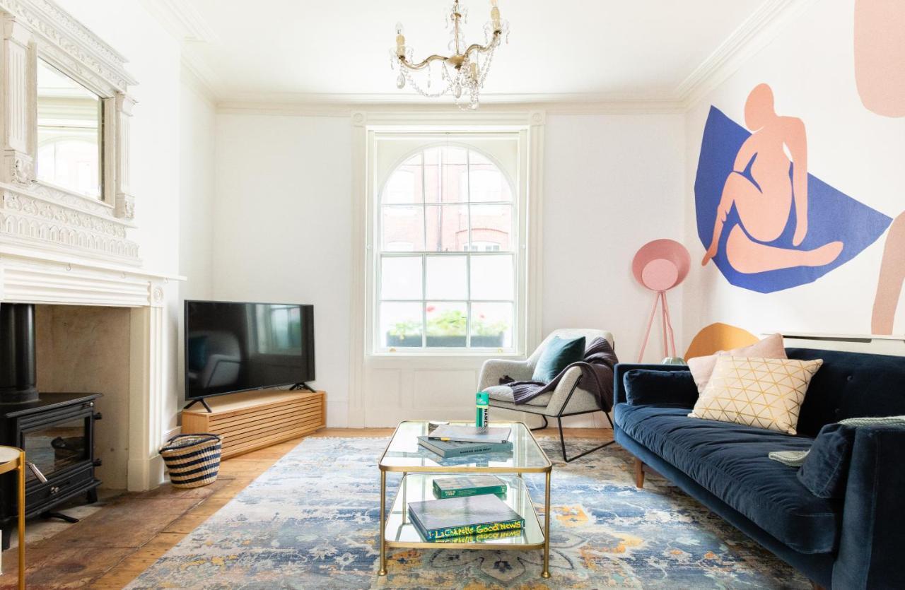 לונדון The Euston Square Escape - Modern And Central 4Bdr Home מראה חיצוני תמונה