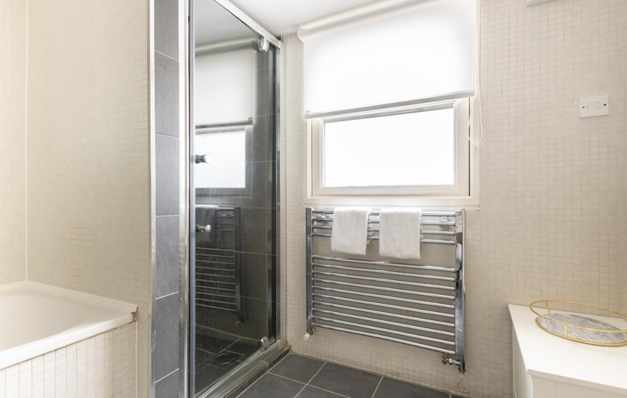 לונדון The Euston Square Escape - Modern And Central 4Bdr Home מראה חיצוני תמונה